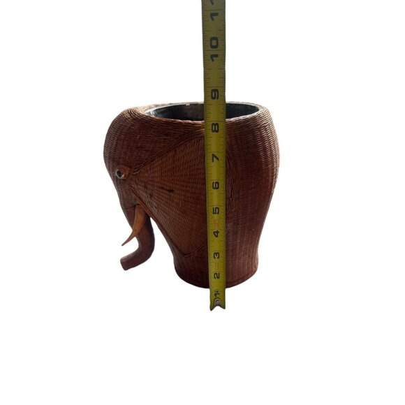 Vintage Wicker Elephant Head Planter pottery Vase 10" Tall Handwoven Brown MISS - Picture 6 of 9